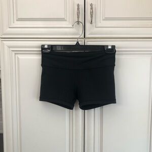 Ivivva by Lululemon reversible girls luon shorts